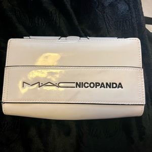 Mac micopanda clutch
